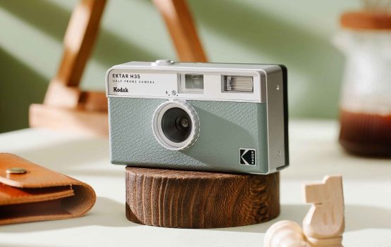 Kodak H35 Sage Half Frame camera