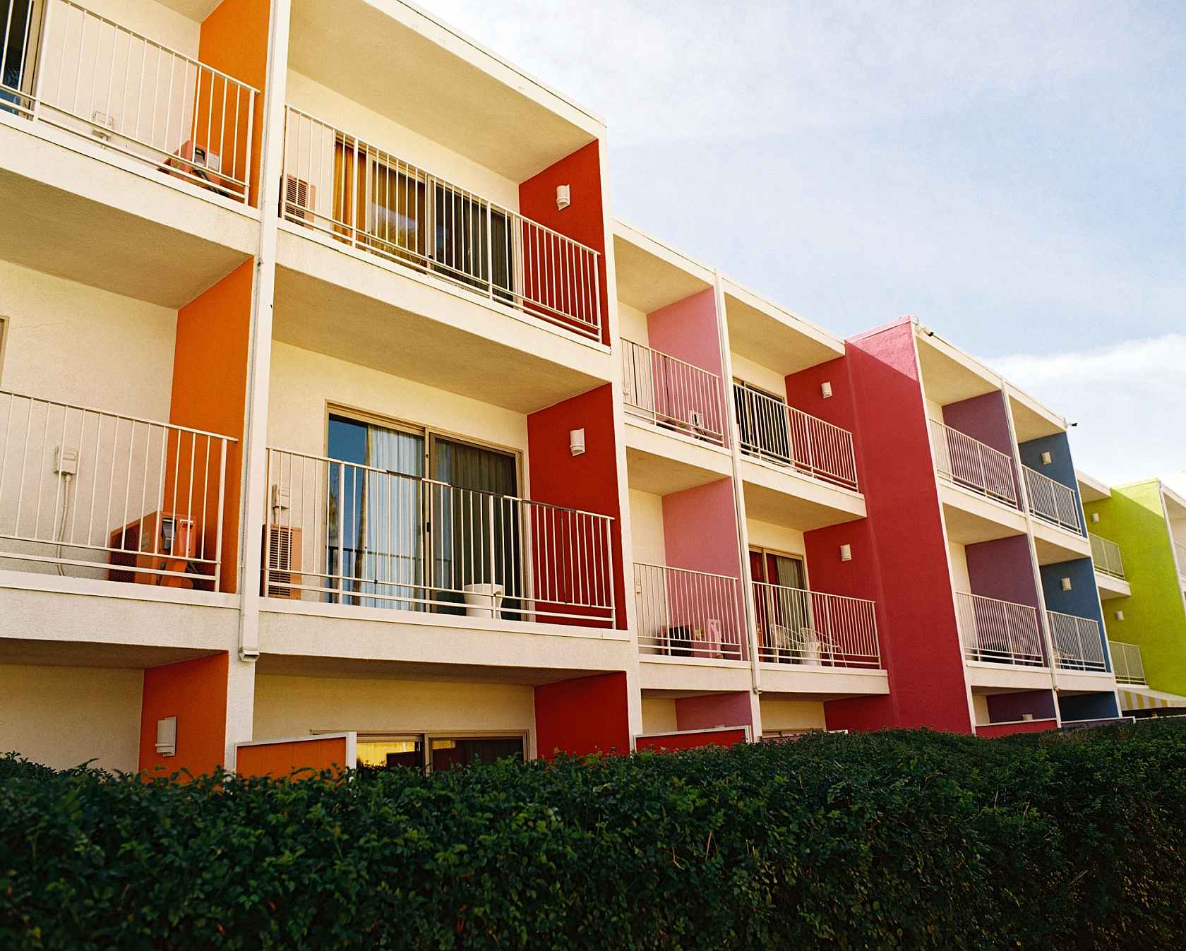 kodak-ektacolor-film-pro-400-sample-image-motel-1.j
